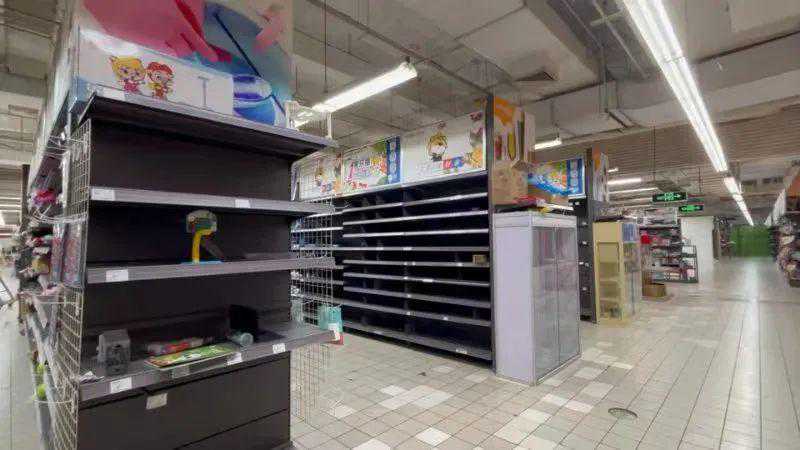 “早安朋友圈文案，情绪好，运气好，一切都好。”