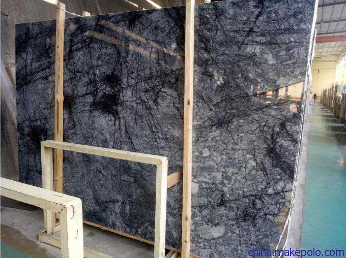 玄学～穿对颜色财运旺！揭秘红色能量磁场背后的生活玄机