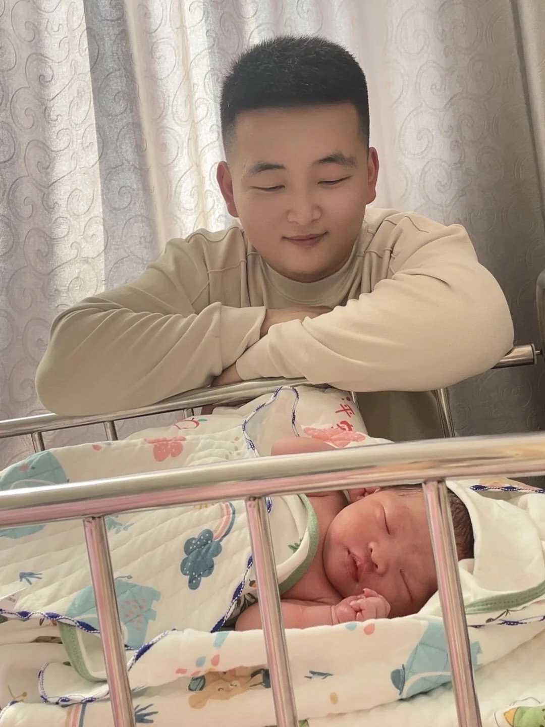 王者深夜崩溃引发狂欢，270万+玩家领到荣耀水晶，你对补偿满意吗