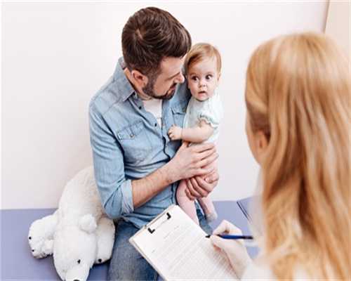 李湘带女儿提车，王诗龄上唇小胡子抢镜，湘姐又胖了越来越敦实