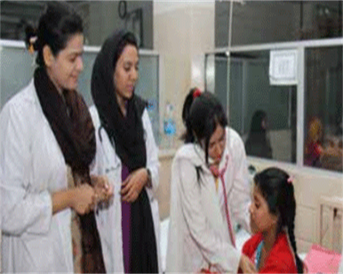 臀部太翘、小肚子突出可能是病？揭秘下交叉综合征的体态自救指南