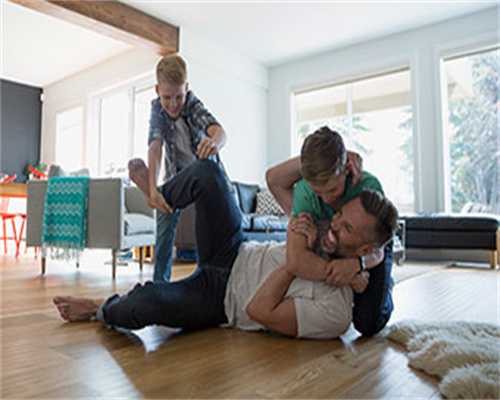 天生额头窄小、扁平，2mm膨体填进去，大胆露额头也很美